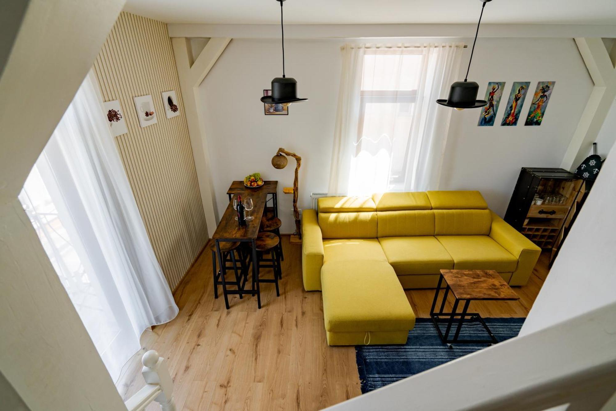 Central Muse Apartment Bukares Bagian luar foto