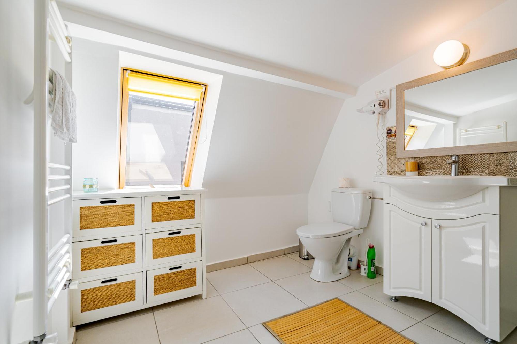 Central Muse Apartment Bukares Bagian luar foto