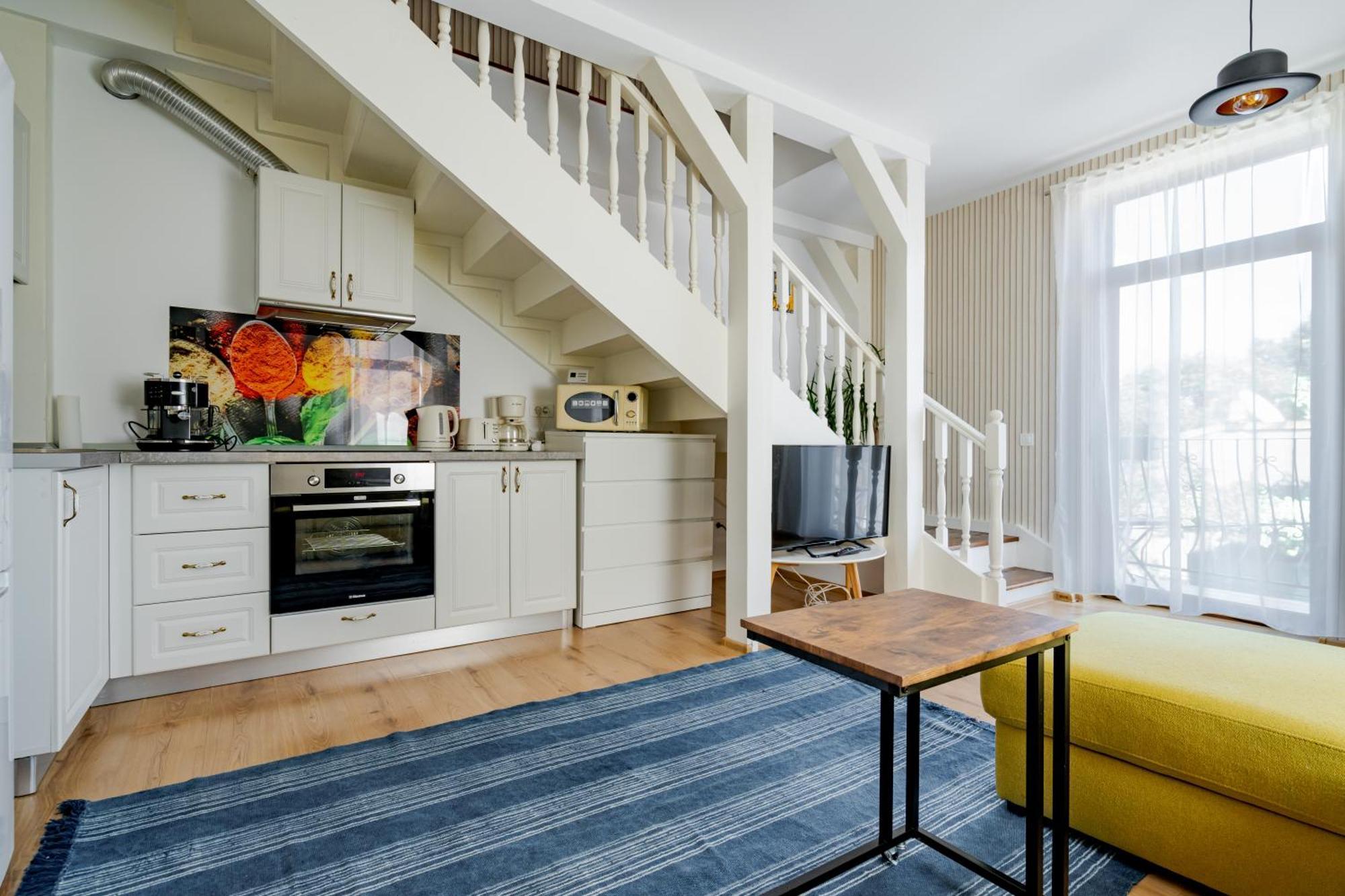 Central Muse Apartment Bukares Bagian luar foto